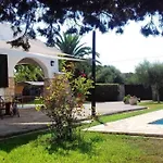 Privada Con Piscina Y Jardin A 200 Metros De La Playa Holiday home