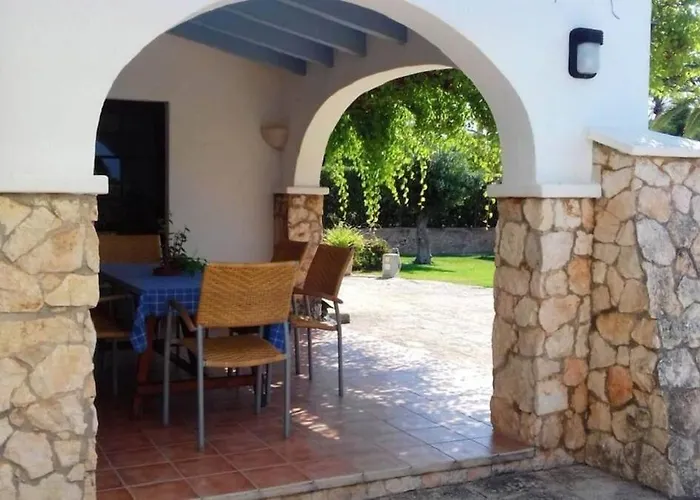 Privada Con Piscina Y Jardin A 200 Metros De La Playa