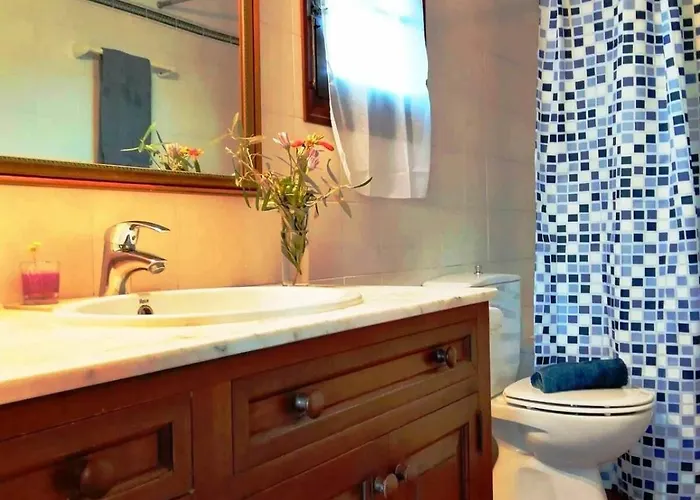 Casa vacanze Privada Con Piscina Y Jardin A 200 Metros De La Playa Sa Caleta